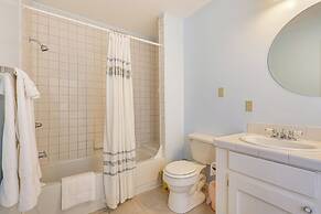 Family Home w/ Game Room & Decks in Etlan!