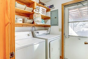 1 Mi to Dtwn Mountain View: Home w/ Deck