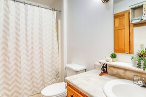 1 Mi to Dtwn Mountain View: Home w/ Deck