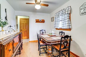 1 Mi to Dtwn Mountain View: Home w/ Deck