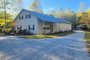 8 Mi to Tellico Plains: House & Cabin Near Trails!