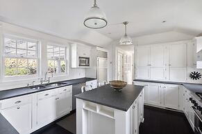 Oceanstone by Rove Estate w Pool Beach Access