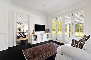 Oceanstone by Rove Estate w Pool Beach Access