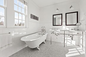 Oceanstone by Rove Estate w Pool Beach Access