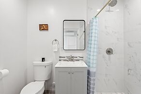 Cozy Stylish Home Spacious Fully Equipped Stay