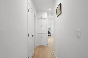 Cozy Stylish Home Spacious Fully Equipped Stay