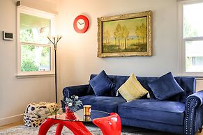 Cozy Stylish Home Spacious Fully Equipped Stay