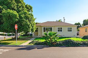 Cozy Stylish Home Spacious Fully Equipped Stay