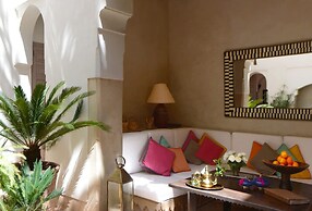 Magnificent Riad in Midina With Swimming Pool