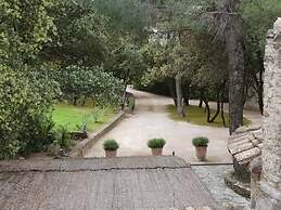 Villa in an Idyllic and Relaxing Setting Near Orange