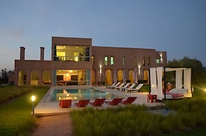 Villa Sylana Design Meets Moroccan Authenticity