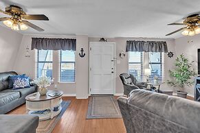 Beautiful Lakeview Chateau With Stunning Views 3 Bedroom Home