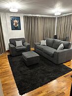 Charming Dartford Apartment Retreat
