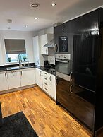 Charming Dartford Apartment Retreat