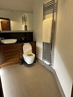 Charming Dartford Apartment Retreat