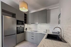 Phaedrus Living Koukaki Verdant Marble