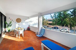 Balaia Sunshine Apartment