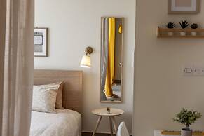 153 NIC - Stay Sunflower Delight Studio