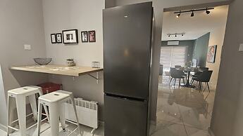 151 NIC - Stay Art Style Apartment