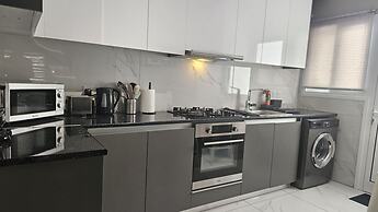 151 NIC - Stay Art Style Apartment