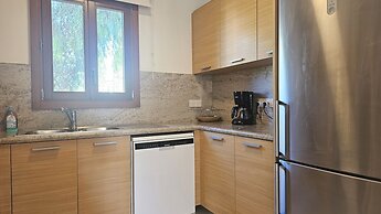 62 APH - Stay Aphrodite Hills Apartment