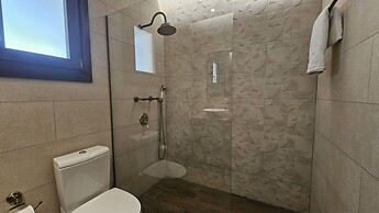 62 APH - Stay Aphrodite Hills Apartment