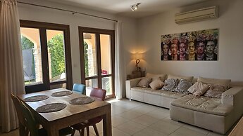 62 APH - Stay Aphrodite Hills Apartment