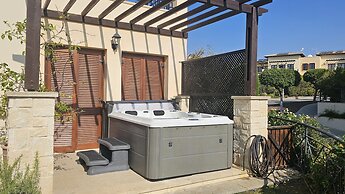 62 APH - Stay Aphrodite Hills Apartment