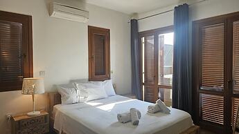 62 APH - Stay Aphrodite Hills Apartment