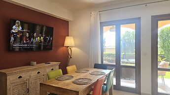 62 APH - Stay Aphrodite Hills Apartment