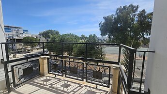 39 EGM - Stay Uptown Apartment