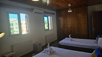 39 EGM - Stay Uptown Apartment