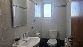 39 EGM - Stay Uptown Apartment