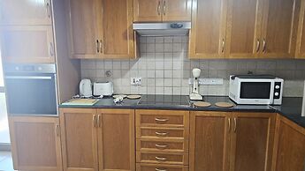 39 EGM - Stay Uptown Apartment