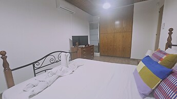 39 EGM - Stay Uptown Apartment