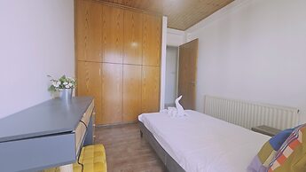 39 EGM - Stay Uptown Apartment