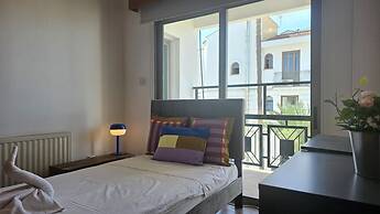 39 EGM - Stay Uptown Apartment