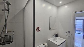 12 LCA - Stay Finibreeze Apartment