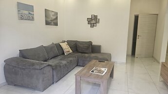 12 LCA - Stay Finibreeze Apartment