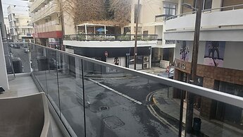 12 LCA - Stay Finibreeze Apartment