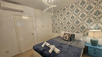 27 NIC - Stay Alex s House
