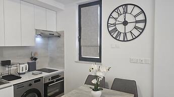 86 LCA - Stay Mackenzie Beach Luxurious Studio