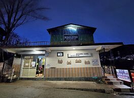 Himalayan Horizon and Cafe