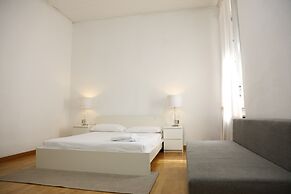 dHomes - Apartments and Rooms - Room 104