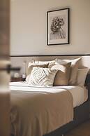 Beautiful Flat in Acton