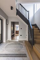 Beautiful Flat in Acton