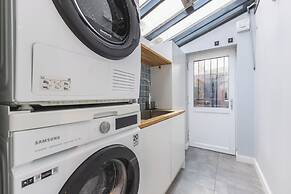 Beautiful Flat in Acton