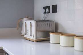 Beautiful Flat in Acton