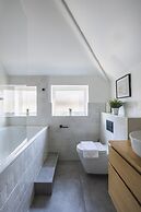 Beautiful Flat in Acton