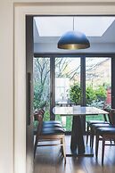 Beautiful Flat in Acton